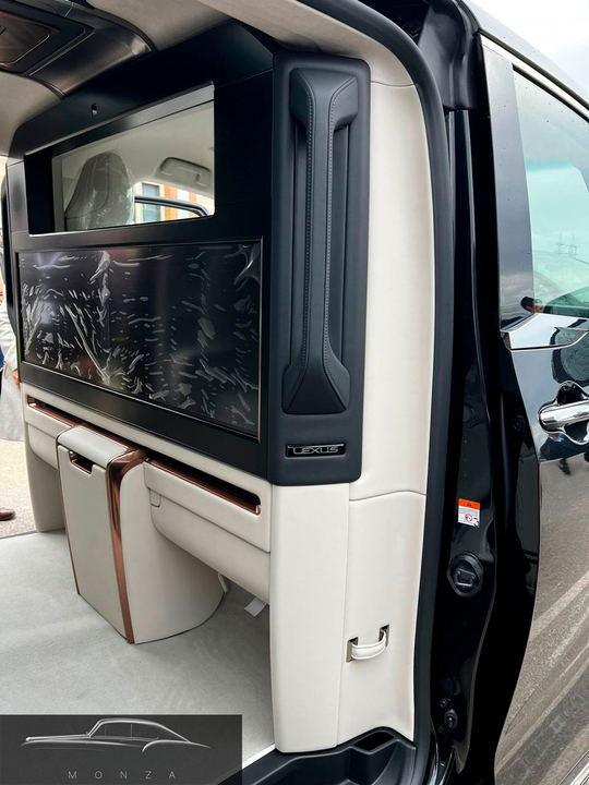 Lexus LM I, 2026 год, 24 000 000 рублей, 25 фотография