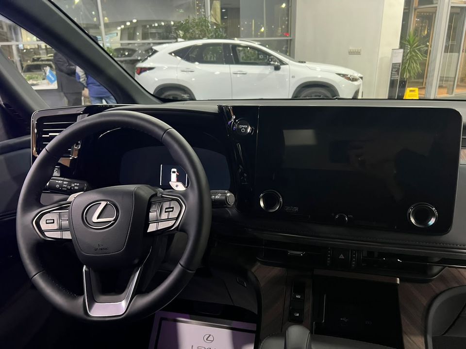 Lexus LM I, 2026 год, 24 000 000 рублей, 8 фотография