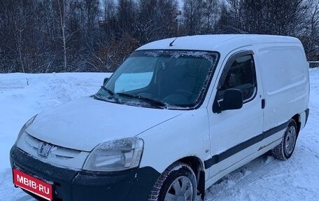 Peugeot Partner II рестайлинг 2, 2011 год, 355 000 рублей, 1 фотография