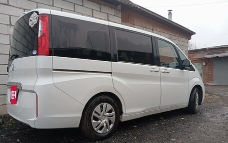 Honda Stepwgn IV, 2019 год, 2 300 000 рублей, 3 фотография