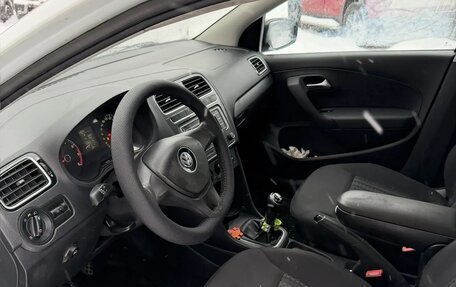 Volkswagen Polo VI (EU Market), 2018 год, 420 000 рублей, 2 фотография