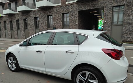 Opel Astra J, 2013 год, 1 350 000 рублей, 7 фотография