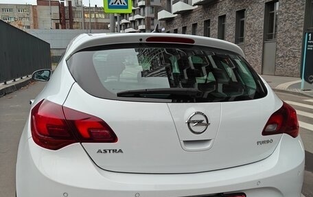 Opel Astra J, 2013 год, 1 350 000 рублей, 6 фотография