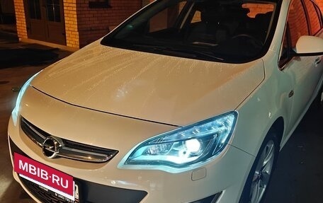 Opel Astra J, 2013 год, 1 350 000 рублей, 9 фотография