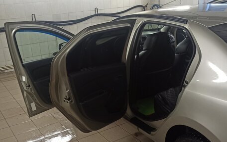 Renault Logan II, 2015 год, 550 000 рублей, 9 фотография