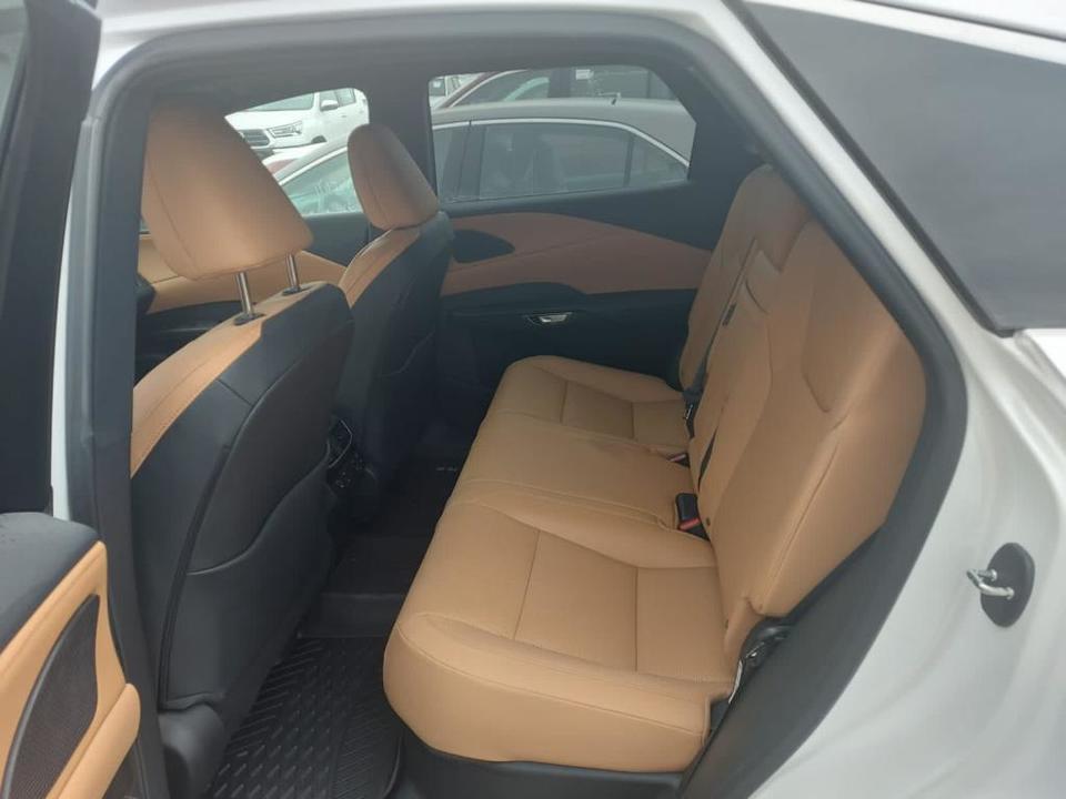 Lexus RX IV рестайлинг, 2026 год, 12 500 000 рублей, 7 фотография