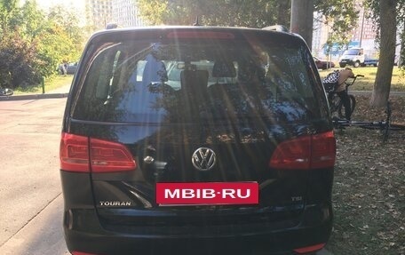 Volkswagen Touran III, 2012 год, 920 000 рублей, 4 фотография