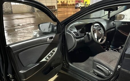 Hyundai Solaris II рестайлинг, 2016 год, 9 000 000 рублей, 15 фотография