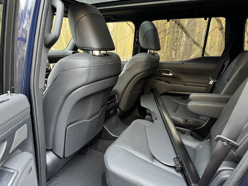 Lexus GX II рестайлинг 2, 2024 год, 15 000 000 рублей, 15 фотография