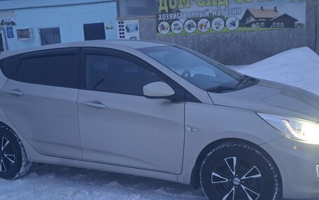 Hyundai Solaris II рестайлинг, 2013 год, 750 000 рублей, 4 фотография