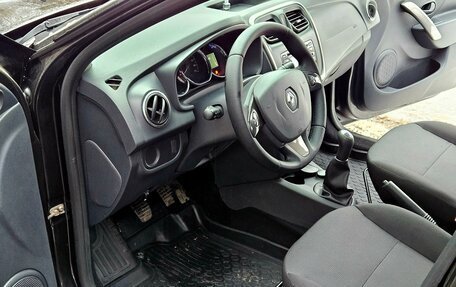 Renault Sandero II рестайлинг, 2017 год, 850 000 рублей, 21 фотография