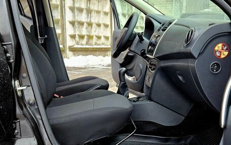 Renault Sandero II рестайлинг, 2017 год, 850 000 рублей, 25 фотография