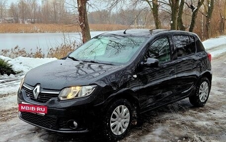 Renault Sandero II рестайлинг, 2017 год, 850 000 рублей, 2 фотография