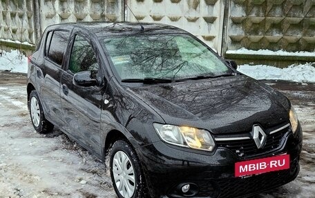 Renault Sandero II рестайлинг, 2017 год, 850 000 рублей, 11 фотография