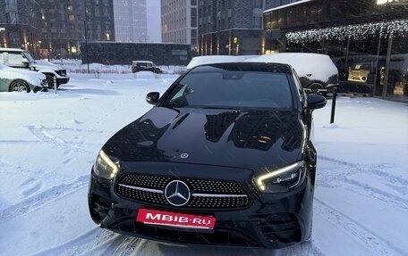 Mercedes-Benz E-Класс, 2021 год, 3 900 000 рублей, 2 фотография