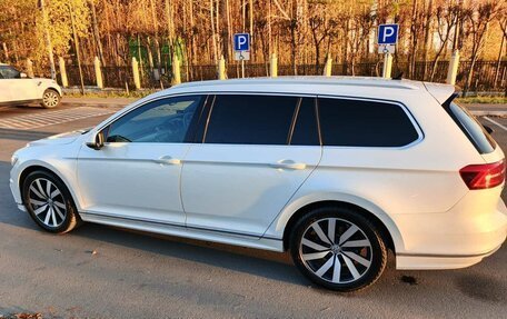 Volkswagen Passat B8 рестайлинг, 2015 год, 1 590 000 рублей, 6 фотография