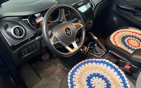 Renault Kaptur I рестайлинг, 2021 год, 1 700 000 рублей, 2 фотография