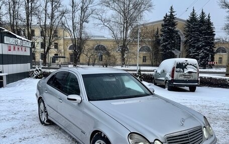 Mercedes-Benz E-Класс, 2002 год, 520 000 рублей, 3 фотография