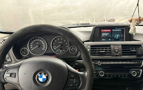BMW 3 серия, 2018 год, 1 700 000 рублей, 14 фотография