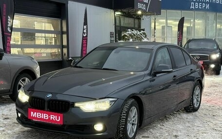 BMW 3 серия, 2018 год, 1 700 000 рублей, 15 фотография