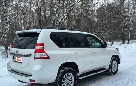 Toyota Land Cruiser Prado 150 рестайлинг 2, 2016 год, 3 930 000 рублей, 11 фотография