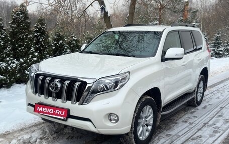 Toyota Land Cruiser Prado 150 рестайлинг 2, 2016 год, 3 930 000 рублей, 4 фотография