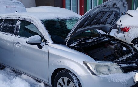 Toyota Corolla, 2013 год, 900 000 рублей, 3 фотография