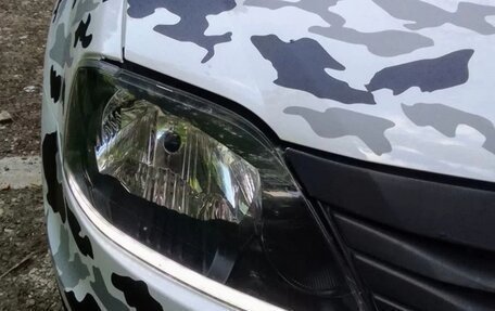 Renault Logan I, 2015 год, 400 000 рублей, 2 фотография