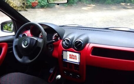 Renault Logan I, 2015 год, 400 000 рублей, 7 фотография