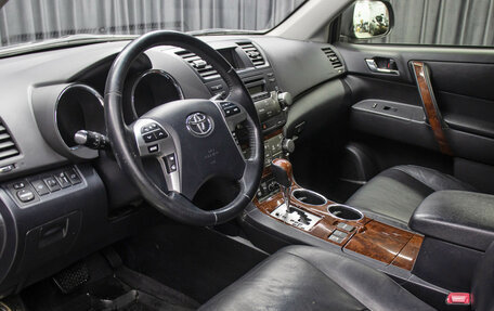 Toyota Highlander III, 2012 год, 1 998 000 рублей, 16 фотография