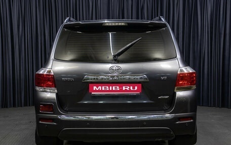 Toyota Highlander III, 2012 год, 1 998 000 рублей, 6 фотография