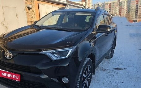 Toyota RAV4, 2016 год, 2 250 000 рублей, 5 фотография