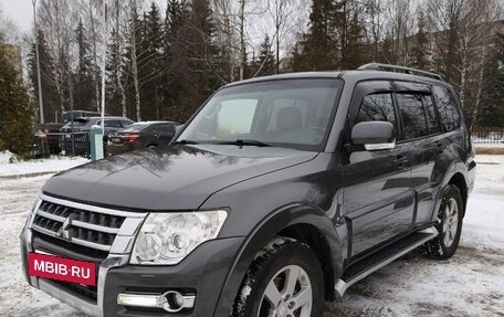 Mitsubishi Pajero IV, 2014 год, 2 600 000 рублей, 2 фотография