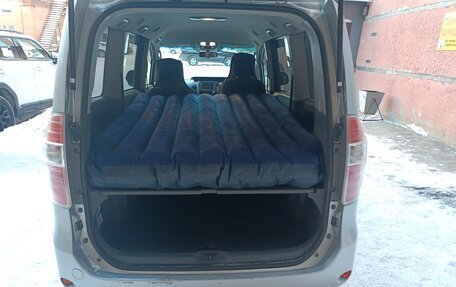 Toyota Noah III, 2009 год, 1 270 000 рублей, 12 фотография