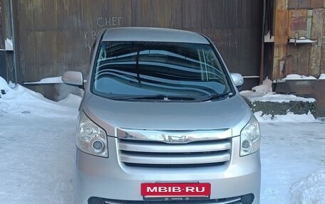 Toyota Noah III, 2009 год, 1 270 000 рублей, 4 фотография