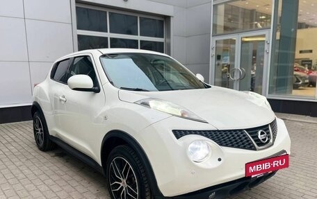 Nissan Juke II, 2013 год, 930 000 рублей, 3 фотография