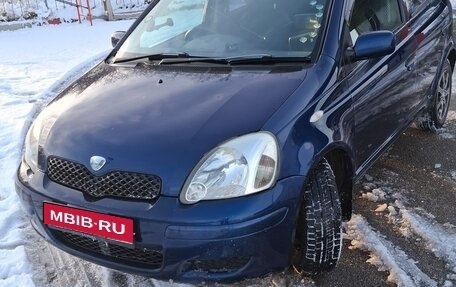 Toyota Vitz, 2003 год, 380 000 рублей, 1 фотография