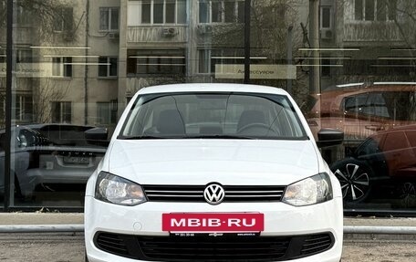 Volkswagen Polo VI (EU Market), 2015 год, 940 000 рублей, 2 фотография