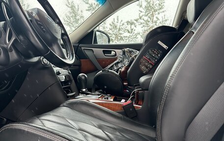 Infiniti QX70, 2016 год, 2 750 000 рублей, 14 фотография