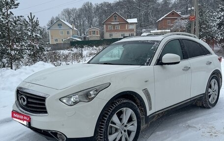 Infiniti QX70, 2016 год, 2 750 000 рублей, 10 фотография