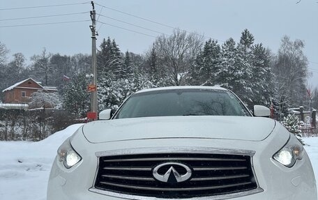 Infiniti QX70, 2016 год, 2 750 000 рублей, 13 фотография