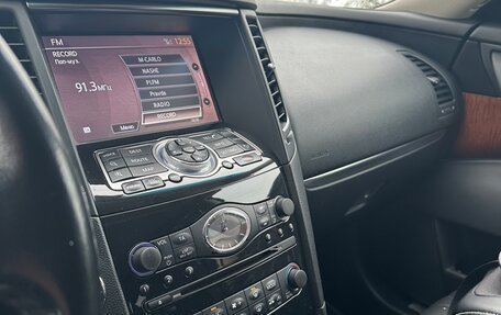 Infiniti QX70, 2016 год, 2 750 000 рублей, 17 фотография