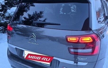 Citroen C4 Picasso II рестайлинг, 2017 год, 1 459 000 рублей, 5 фотография