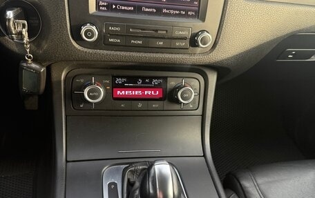 Volkswagen Touareg III, 2011 год, 1 749 000 рублей, 17 фотография