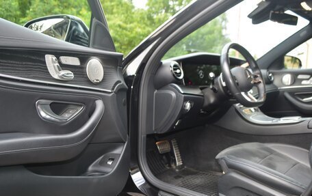 Mercedes-Benz E-Класс, 2022 год, 4 999 000 рублей, 3 фотография