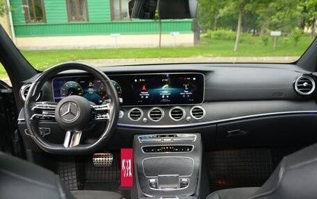 Mercedes-Benz E-Класс, 2022 год, 4 999 000 рублей, 6 фотография