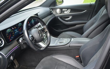 Mercedes-Benz E-Класс, 2022 год, 4 999 000 рублей, 10 фотография