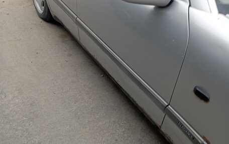 Mercedes-Benz E-Класс, 1997 год, 240 000 рублей, 2 фотография