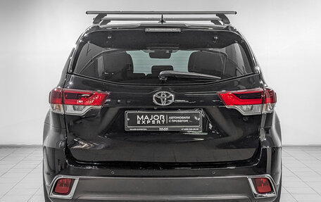 Toyota Highlander III, 2019 год, 4 505 000 рублей, 6 фотография