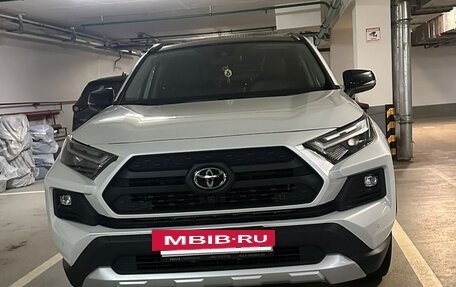 Toyota RAV4, 2023 год, 4 600 000 рублей, 7 фотография